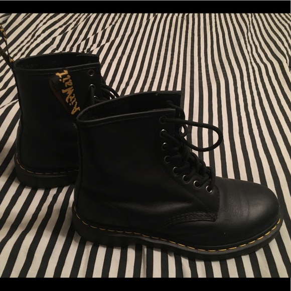 black 8 hole doc martens